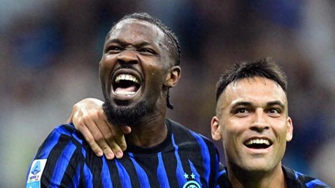 一辆汽车背 一辆汽车背